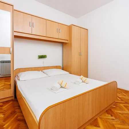 Davorka Apartment *
