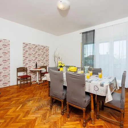 Davorka Apartment *