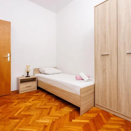 Davorka Apartment Crikvenica