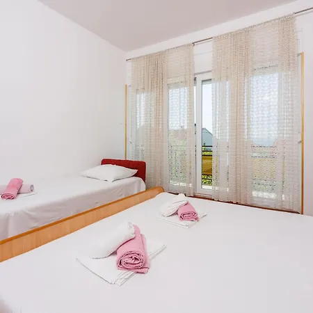 Davorka Apartment *