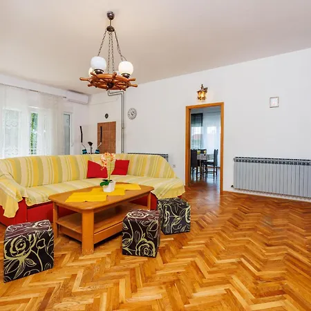 Apartment Davorka